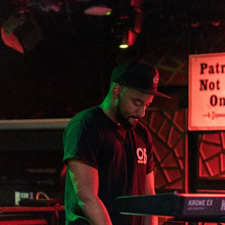 Omari Banks Delivers Rousing Act At Talkhousebar