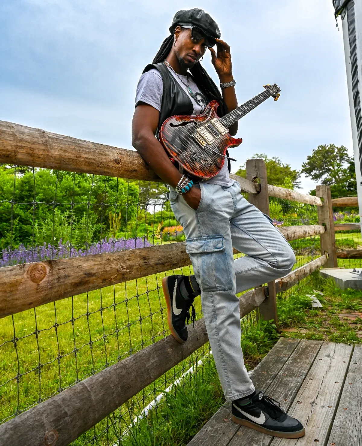 Omari Banks lights up NYC with vibrant beats, living his passion amid a lively night now.