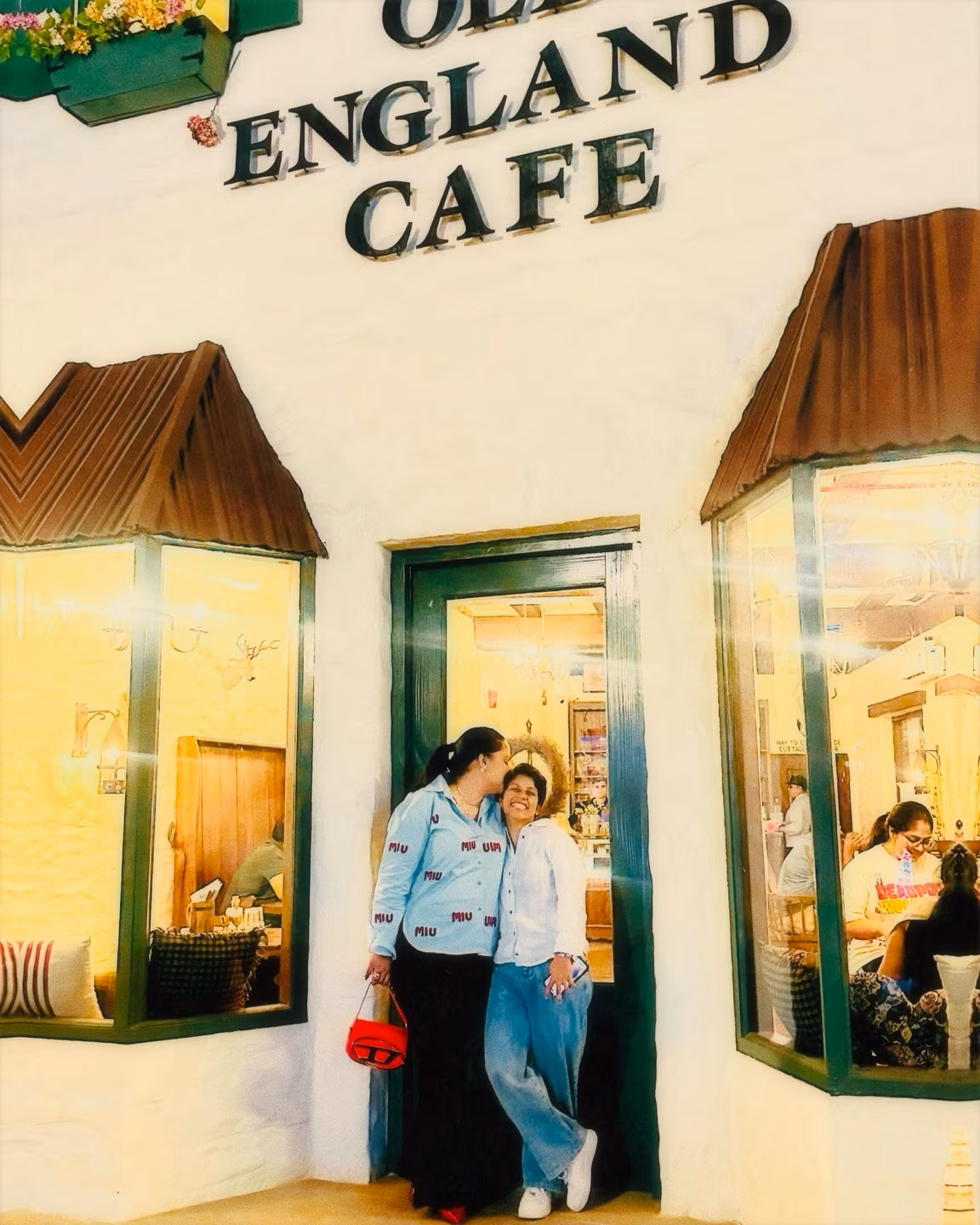 Poonam Yadav Enjoys Coffee Moments With Friends