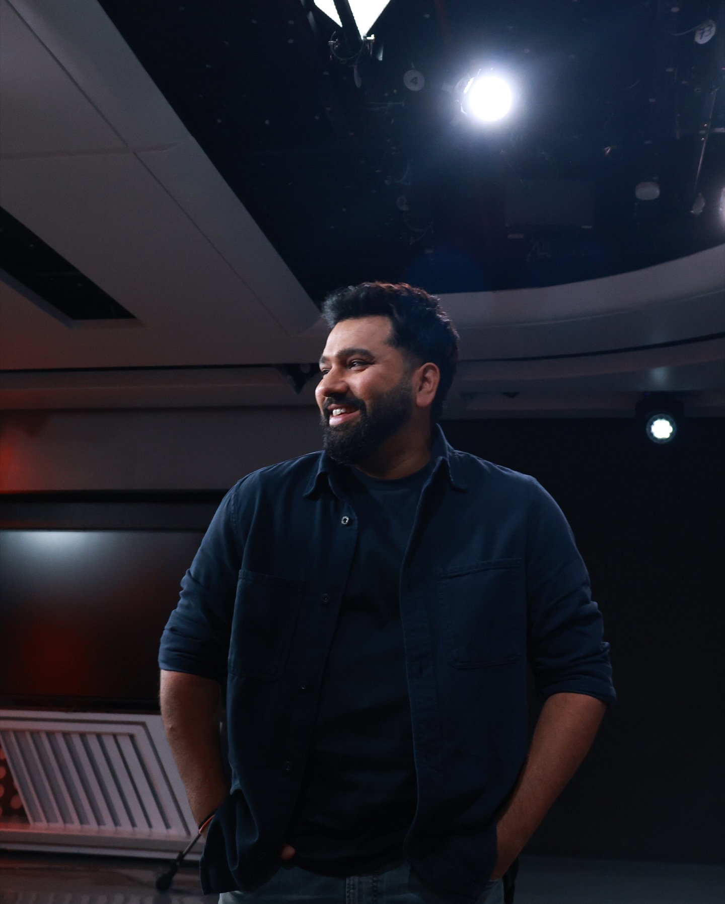 Rohit Sharma Shares Vibes in Stunning Instagram Post Cricket star shows off relaxed style and energy in a captivating, chill Instagram moment.!