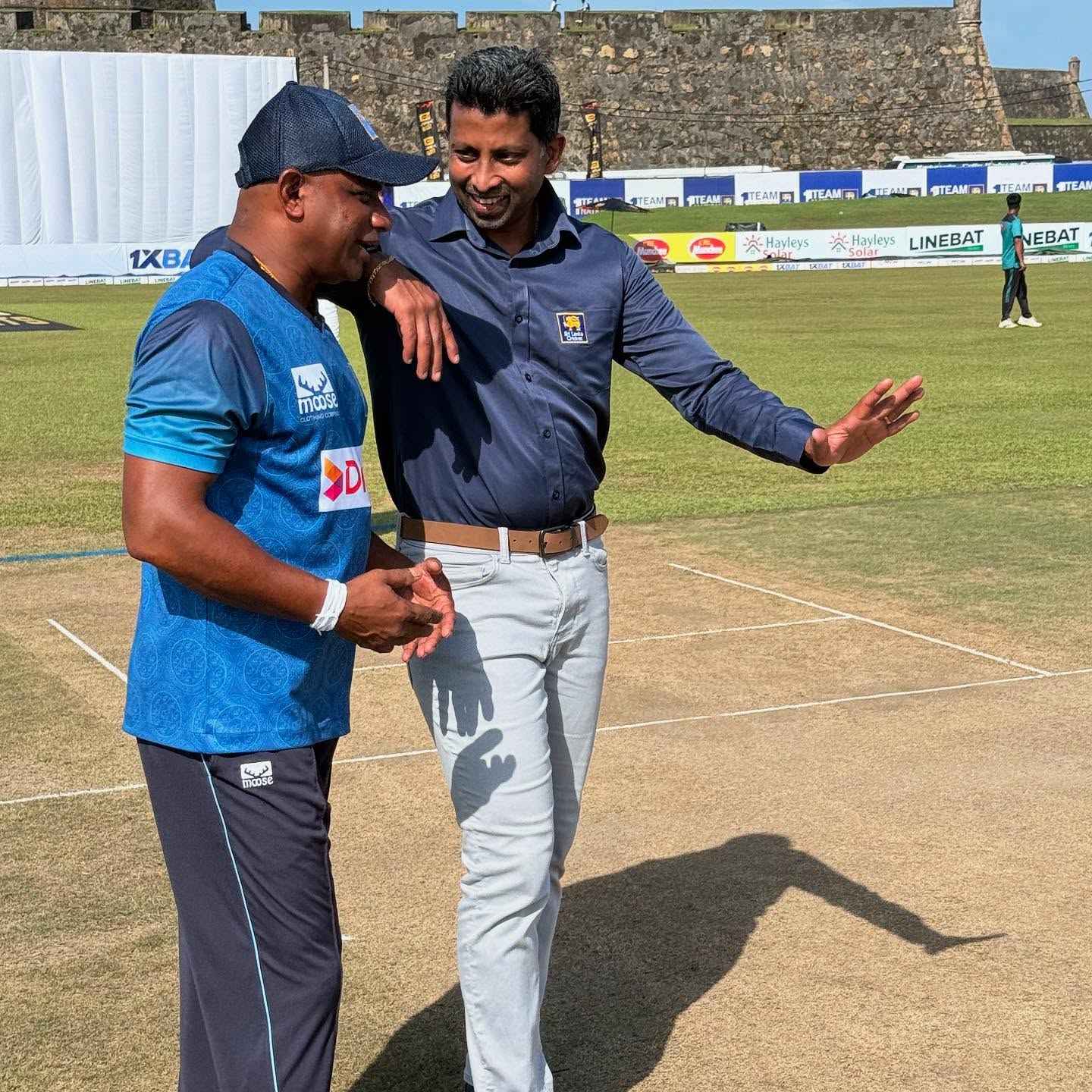 Russel Arnold Celebrates A Test Career Milestone