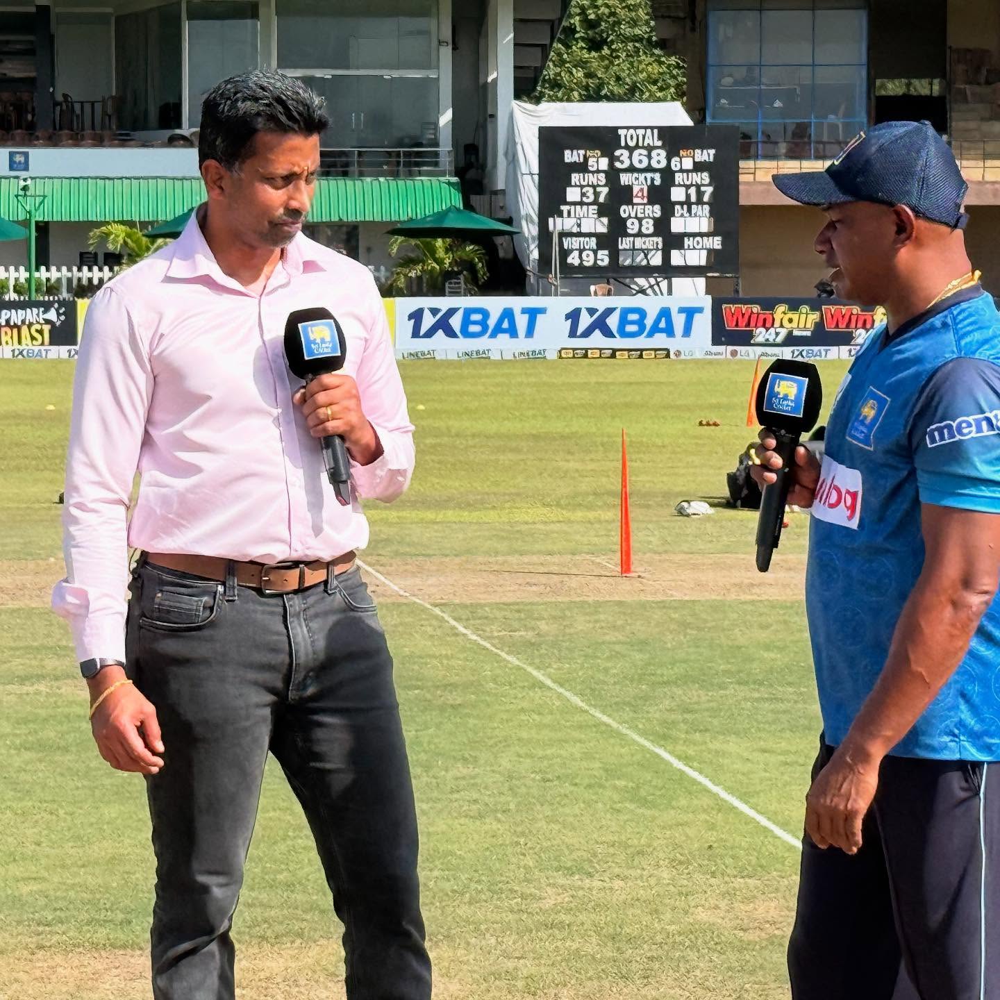 Russel Arnold Celebrates A Test Career Milestone