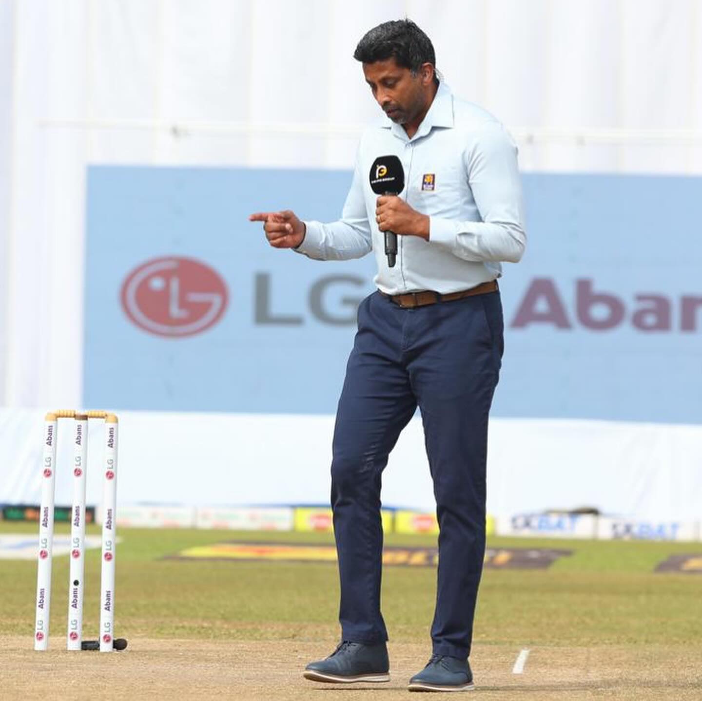 Russel Arnold Celebrates A Test Career Milestone