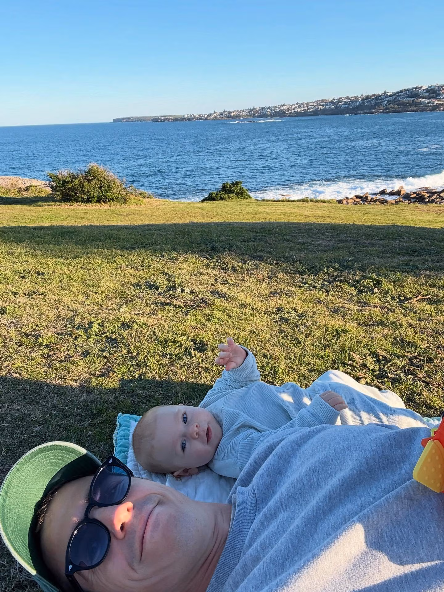 Cricketer Sean Abbott reveals his vivid lifestyle with a vibrant May and June pic series!!