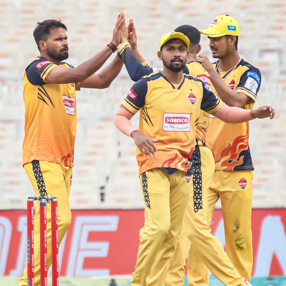 Shashank And Aditya Propel Warriors To Top Table
