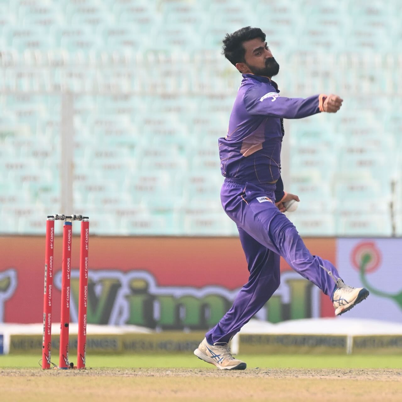 Spinners Dominate in Murshidabad Kings' 37-Run Victory