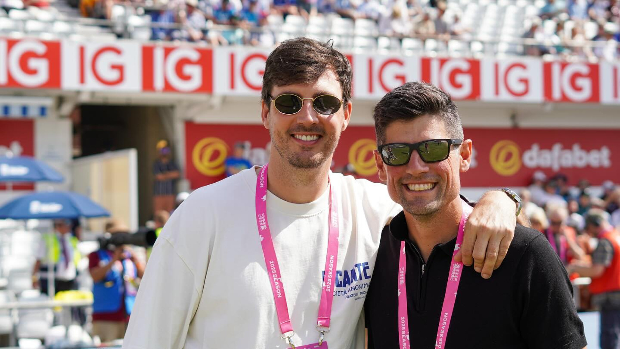 Steven Finn Captures Headingley Day Two Vibes An insider glimpse at Headingley’s action-packed day two, seen through Finn’s unique lens.