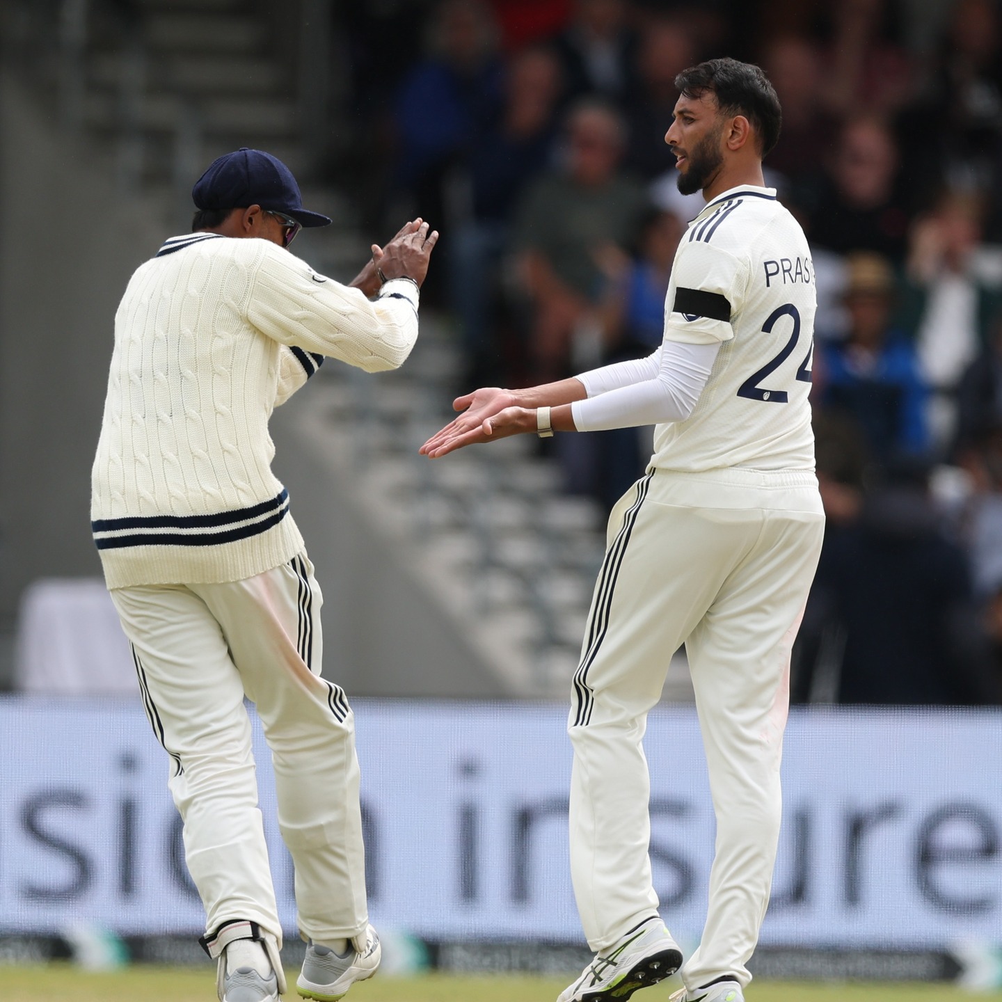 Team India Breakthrough: KL Rahul & Prasidh Krishna Shine KL Rahul and Prasidh Krishna deliver a breakthrough moment as England's lineup takes a hit.