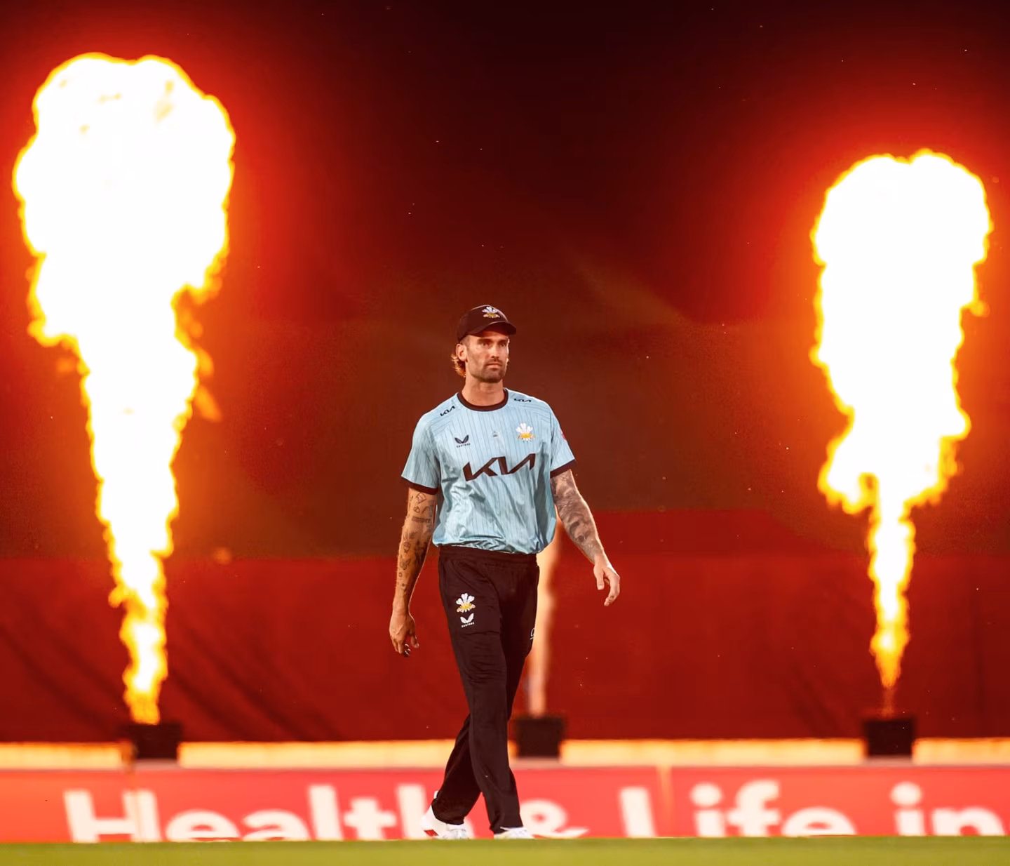 Topley Ignites Kia Oval Return With Fiery Surrey Spin English pacer excelling on his comeback, setting the stage for a notable cricket display.!