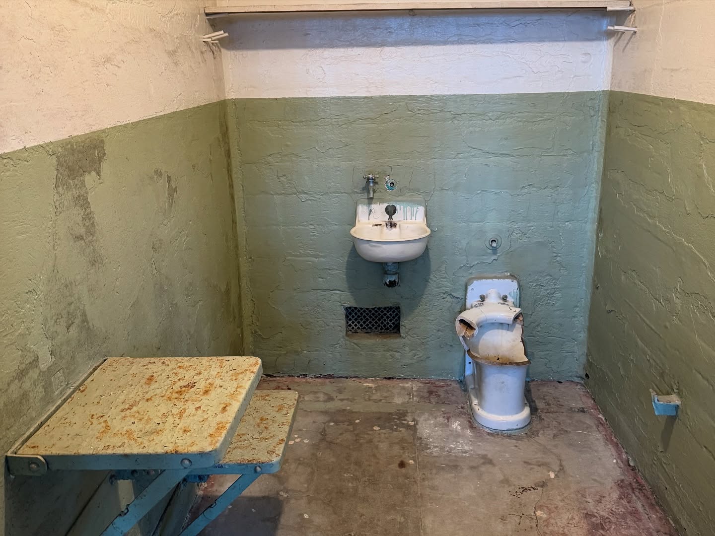 Tourist Adventure: Lisa Sthalekar Enjoys US Golf and Iconic Alcatraz