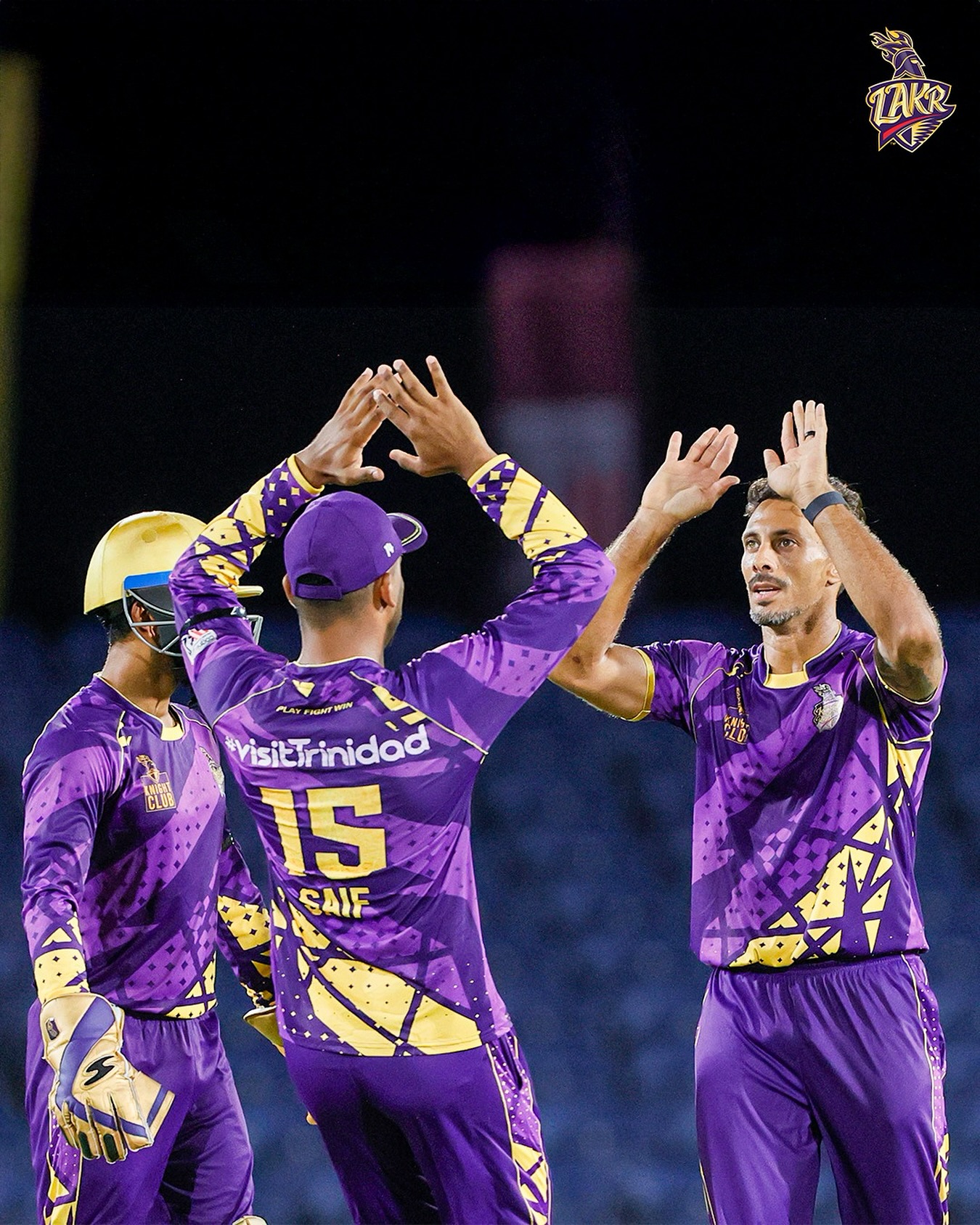Wicket Mandates Spark High-Fives At LAKR Shadley Van Schalkwyk sparks high-fives on field; fans unite at Major League Cricket show.