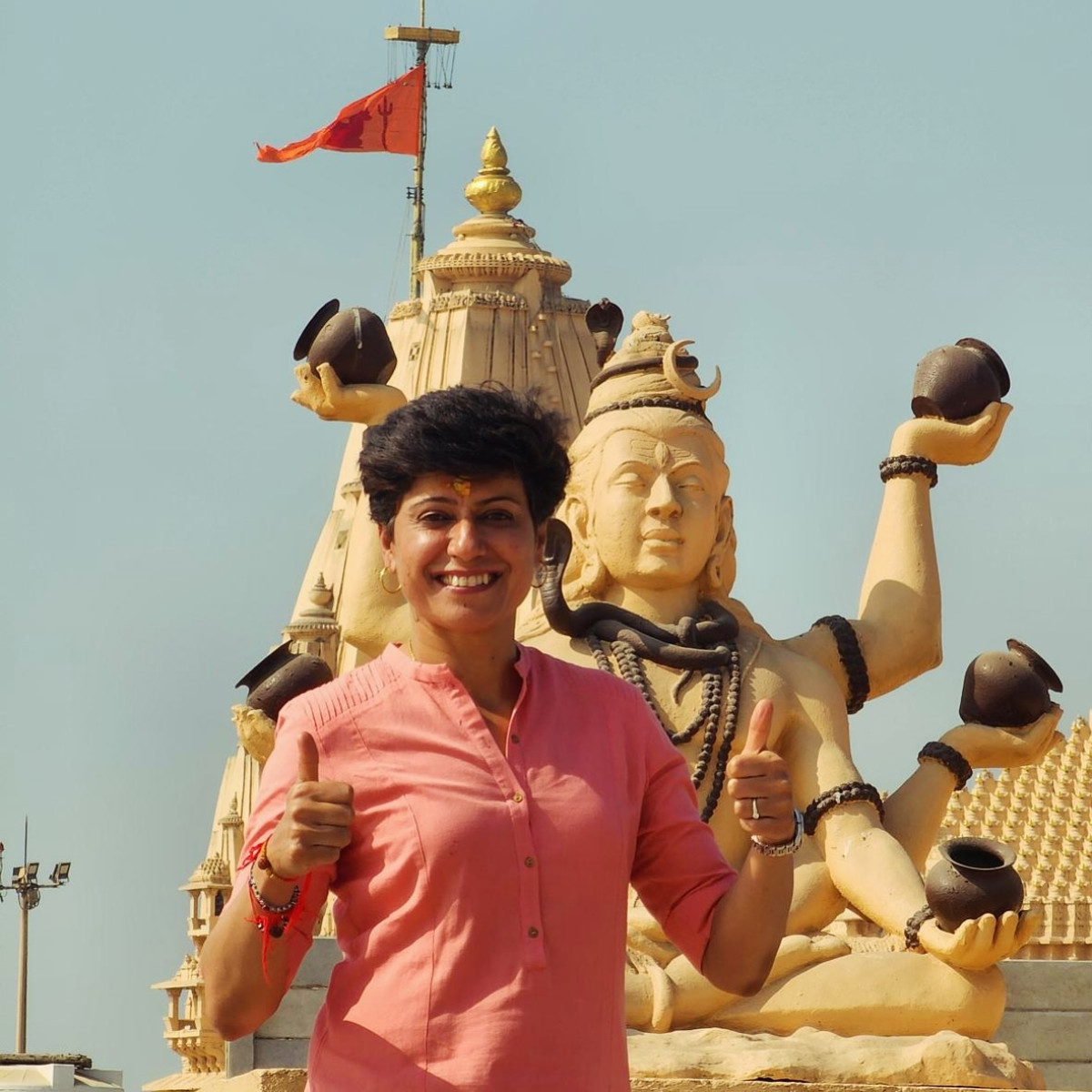 Anjum Chopra’s Devotional Monday Motivation Crisp inspiration as Anjum Chopra channels divine faith and strength for a powerful start!
