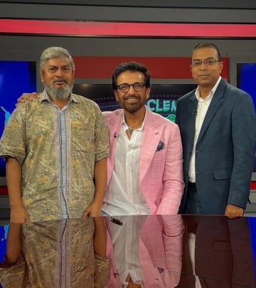 Athar Ali Khan Shines at Beyond The Gallery Show