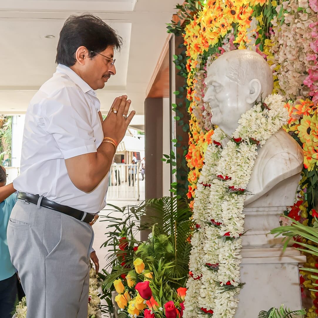 CAB Pays Floral Tribute To Dr B.C. Roy