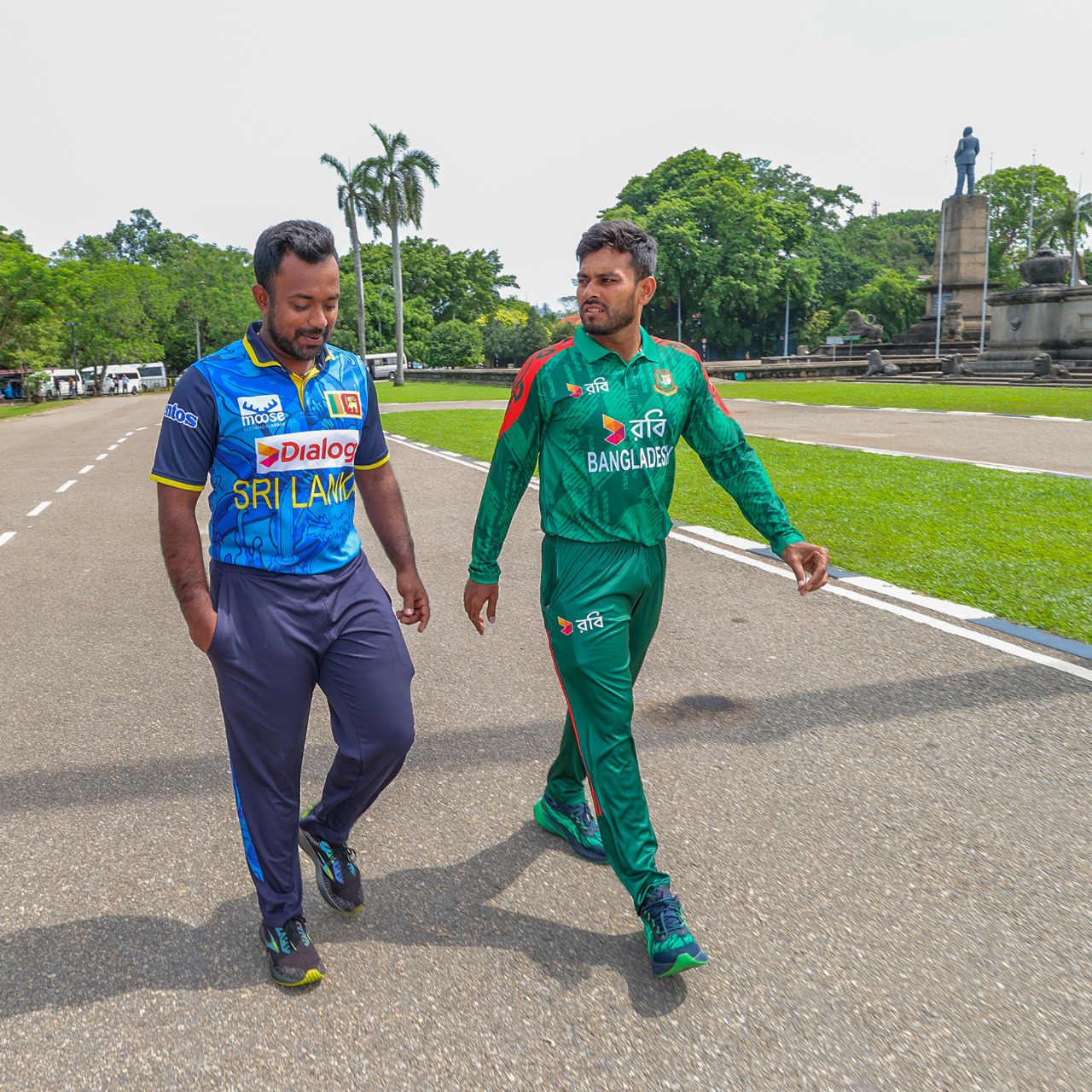Cricket Trophy Unveiled at Colombo's Independence Square