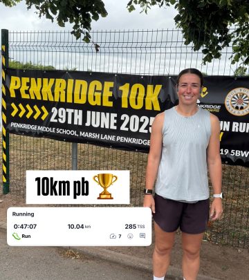 Georgia Elwiss shines with a standout 10km PB, showing grit amid a hectic cricket season!