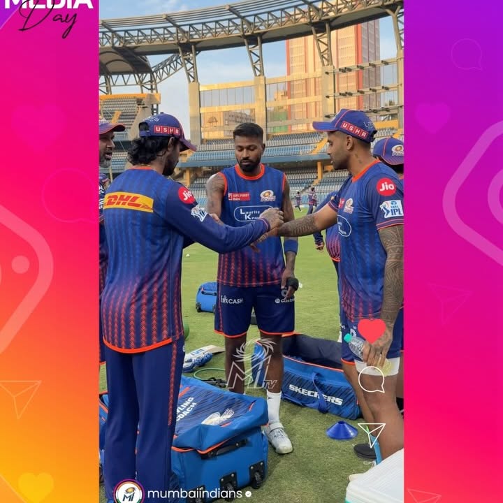 Mumbai Indians Celebrate World Social Media Day