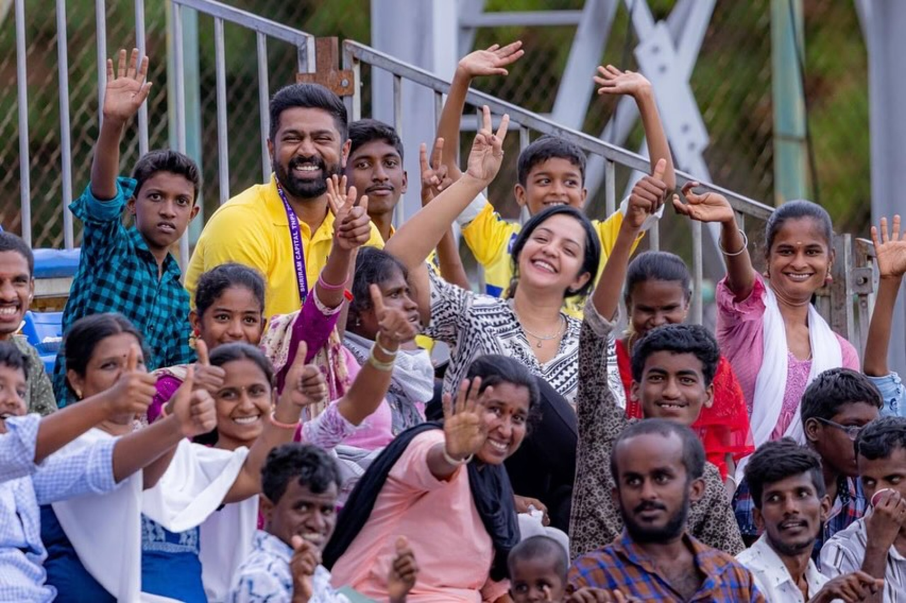 Colleagues, wife and fans delight in surprise team bus stop event, elevating TNPL spirit!!
