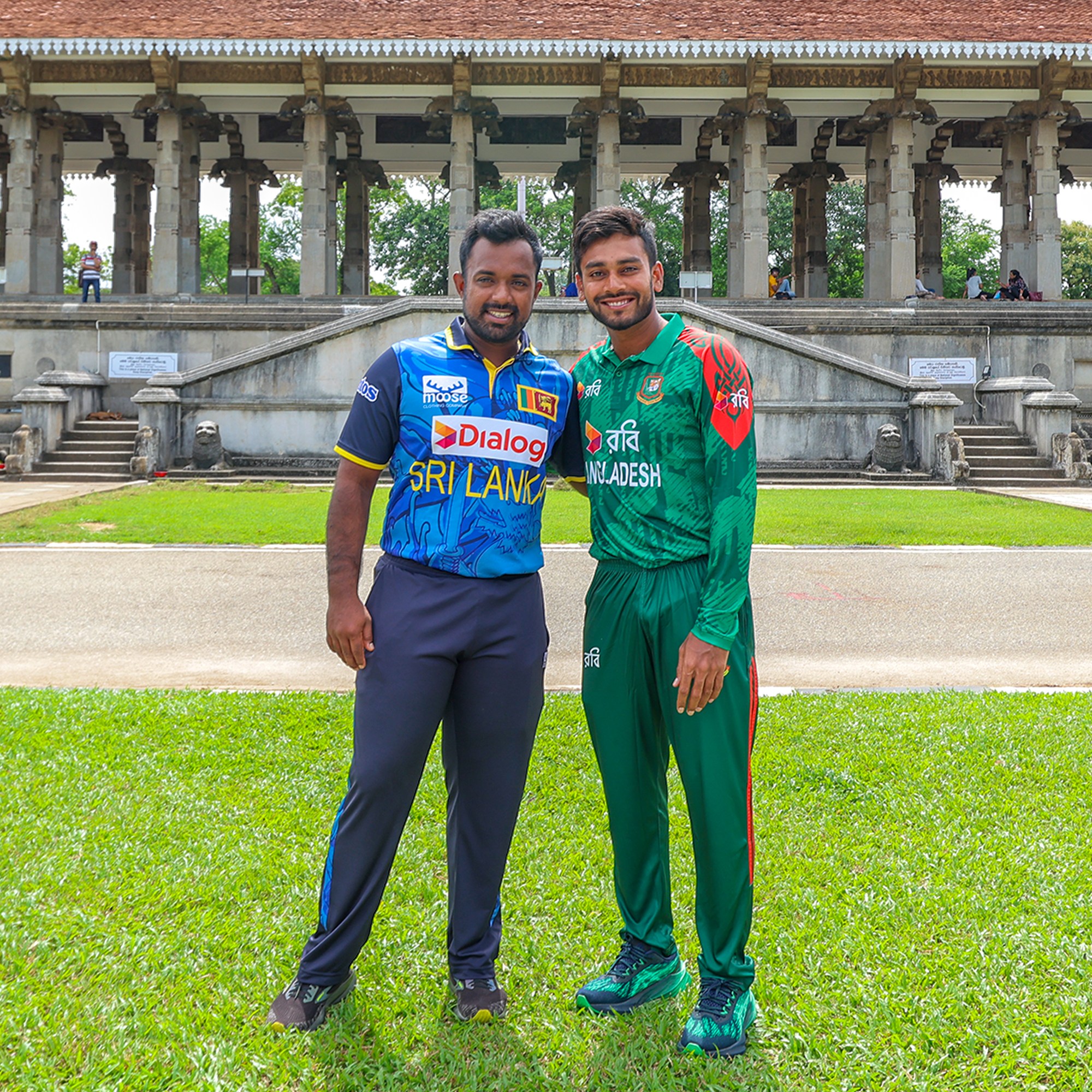 Trophy Unveiling at Colombo’s Independence Square
